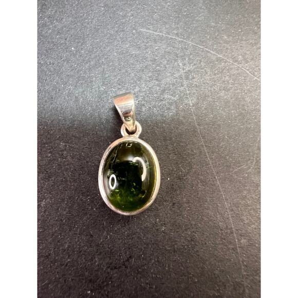 NEW Vintage green gem tourmaline sterling silver pendant 2.28 grams - Picture 10 of 14